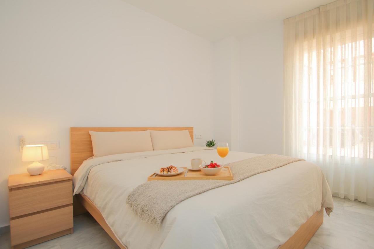Modern Apt - Luxe Queen Bed - Walk To Isla Magica Sevilla Kültér fotó